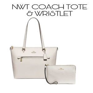 NWT COACH Crossgrain WRISTLET Ivory W gold HDWR
